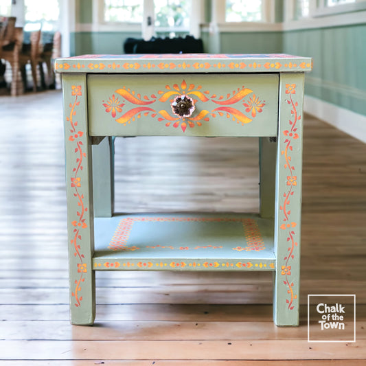 Boho chic κομοδίνο με διακόσμηση Stencil - Chalk Of The Townr® Creations