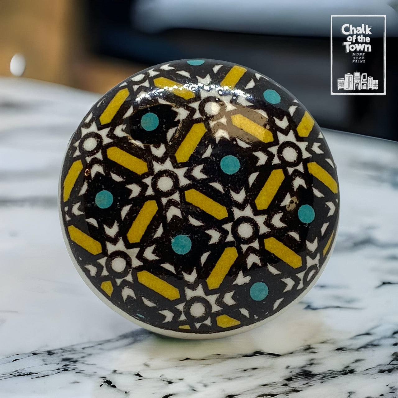 Tunis_Chalk Of The Town_Vintage_Knobs_