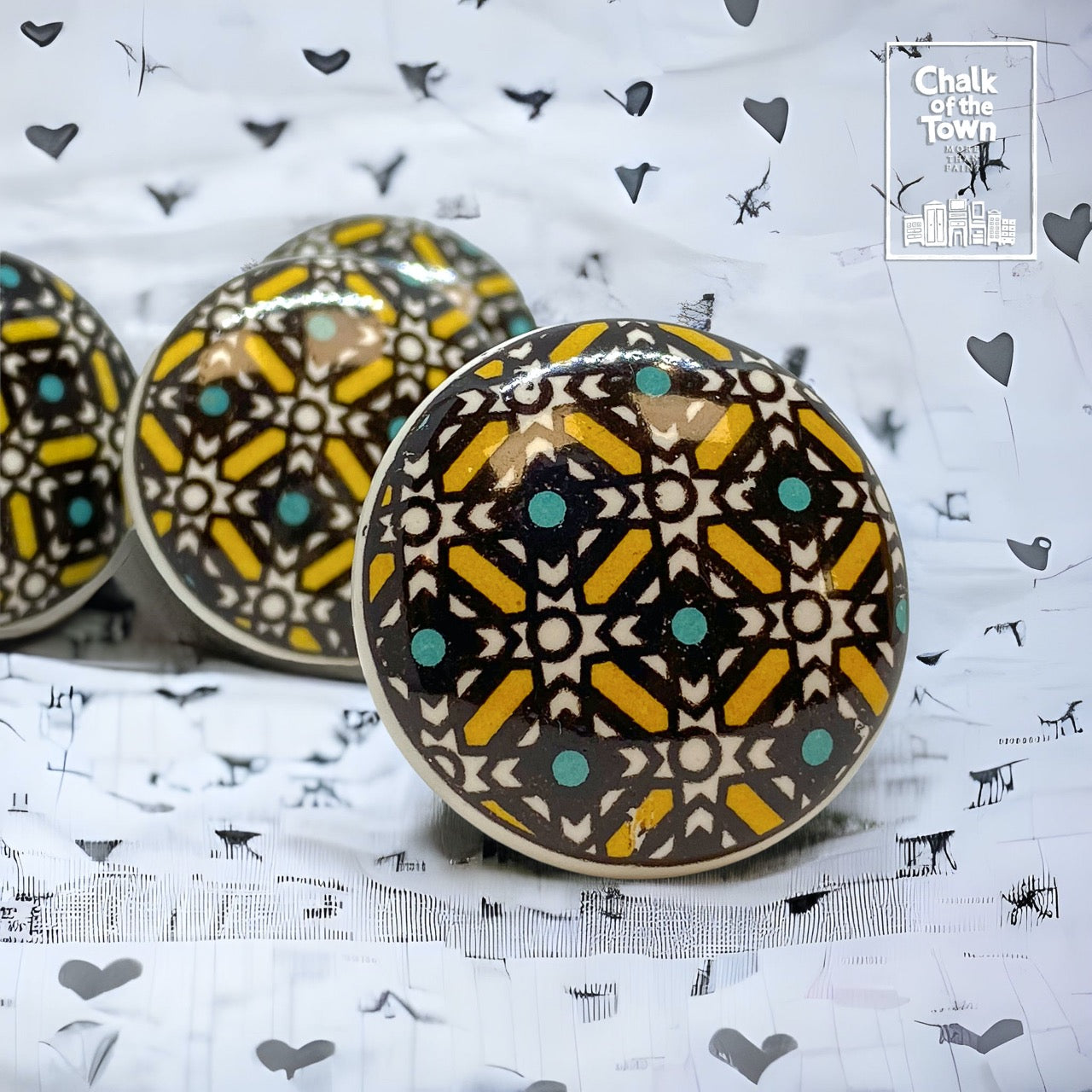 Tunis_Chalk Of The Town_Vintage_Knobs_